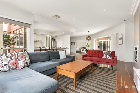 Property photo of 19 Birchmore Court Taylors Lakes VIC 3038