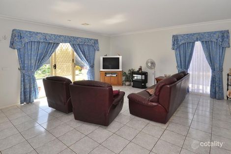 Property photo of 12 Cooinda Close Burnside VIC 3023