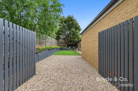 Property photo of 21 Manikato Drive Drouin VIC 3818