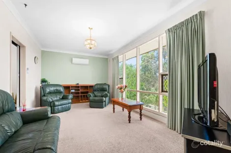Property photo of 34 Flinders Drive Valley View SA 5093