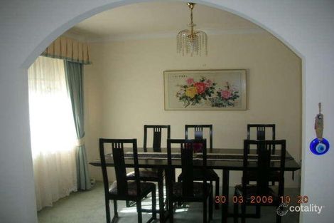 Property photo of 18 Lutanda Close Pennant Hills NSW 2120