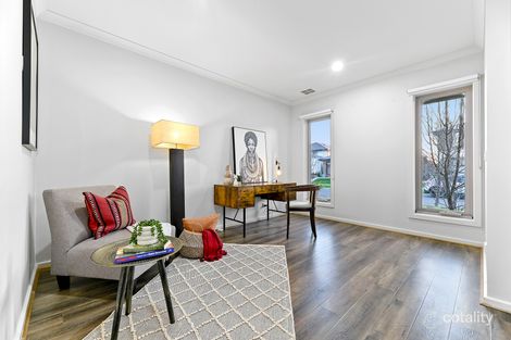 Property photo of 3 Fleer Way Berwick VIC 3806