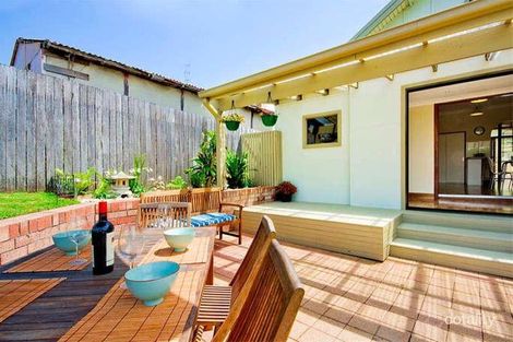 30 The Waves, Thirroul, NSW 2515