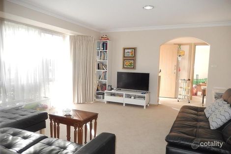 2/77 Wattle Valley Rd, Canterbury, VIC 3126