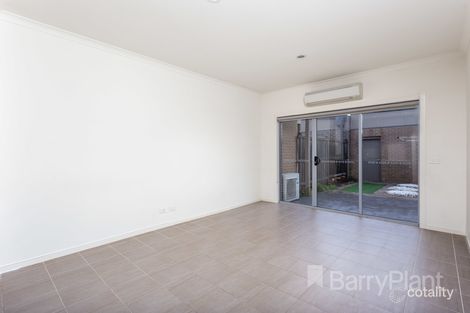 Property photo of 10B Hanworth Avenue Williams Landing VIC 3027