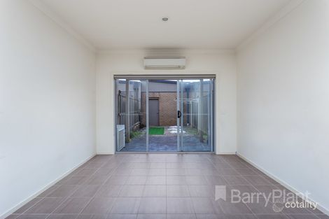 Property photo of 10B Hanworth Avenue Williams Landing VIC 3027