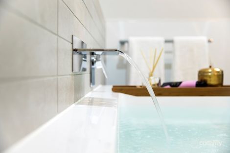 111 Bradley St, Glenmore Park, NSW 2745