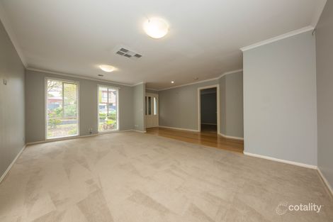 Property photo of 35 Cunneen Crescent Berwick VIC 3806
