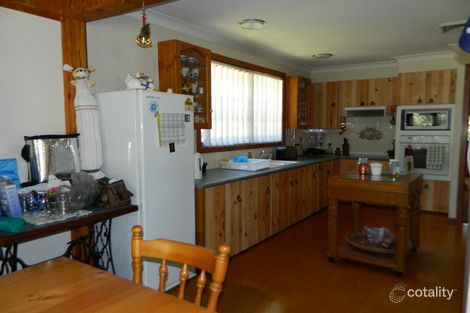 Property photo of 14 Stafford Close Metford NSW 2323