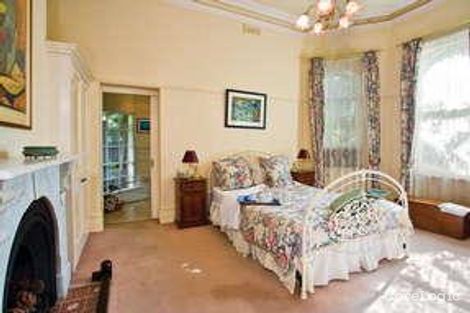 Property photo of 32 Robb Street Essendon VIC 3040