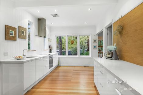 Property photo of 2 Diana Drive Blackburn North VIC 3130