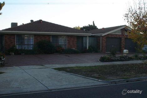 Property photo of 33 Corryong Crescent Taylors Lakes VIC 3038