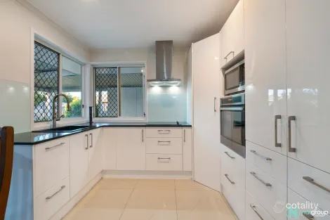 Property photo of 51 Bottlebrush Drive Regents Park QLD 4118