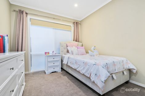 Property photo of 63 The Promenade Narre Warren South VIC 3805