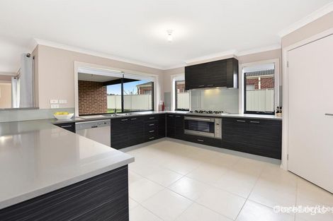 Property photo of 26 Pymble Gardens Craigieburn VIC 3064