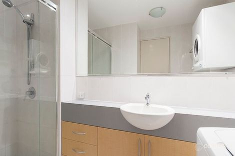 Property photo of 1/387 Cavendish Road Coorparoo QLD 4151