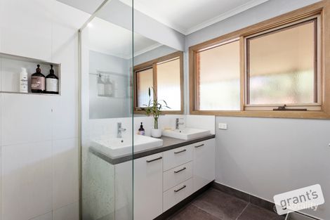 Property photo of 9 Felicity Court Narre Warren VIC 3805