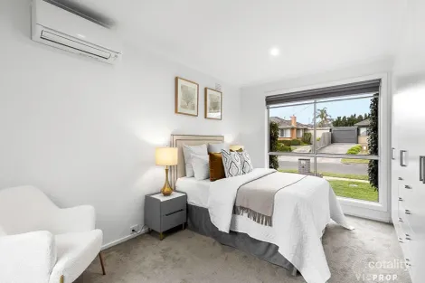 Property photo of 15 Warrawee Drive Bundoora VIC 3083