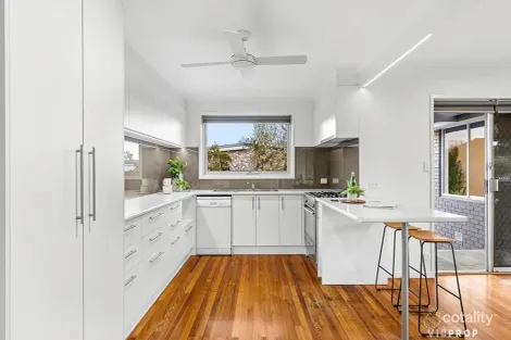 Property photo of 15 Warrawee Drive Bundoora VIC 3083