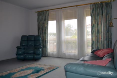 Property photo of 17 St James Place Oakden SA 5086