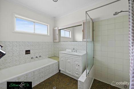 Property photo of 65 Bridge Avenue Oak Flats NSW 2529