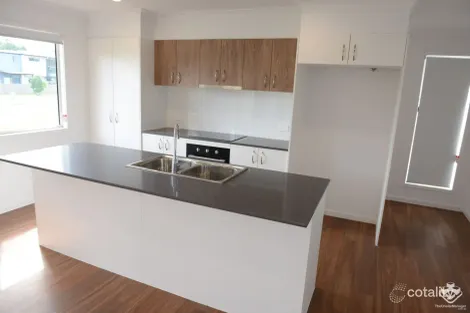 43 Amy St, Morayfield, QLD 4506