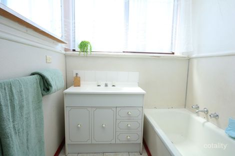 Property photo of 100 Park Road Maryborough VIC 3465