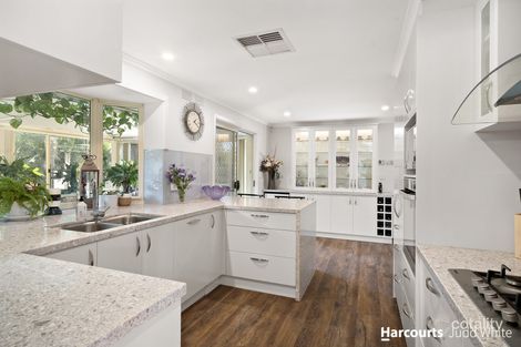 Property photo of 5 Foy Court Glen Waverley VIC 3150