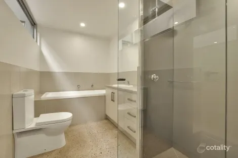 Property photo of 6A Maria Place Eastwood VIC 3875