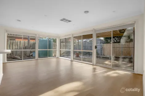 Property photo of 37 Blake Street Berwick VIC 3806