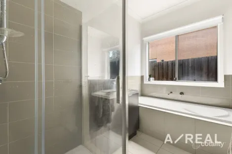 Property photo of 12 Broome Road Point Cook VIC 3030