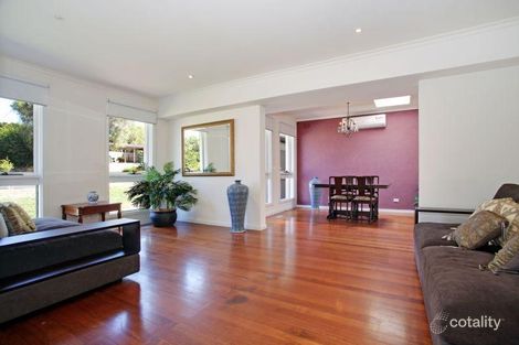 Property photo of 30 Highland Boulevard Ringwood VIC 3134