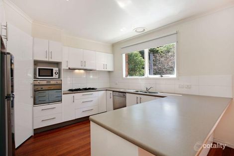 Property photo of 30 Highland Boulevard Ringwood VIC 3134