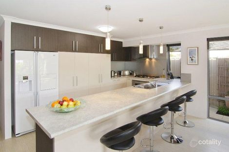 Property photo of 17 Barkle Close Abbey WA 6280