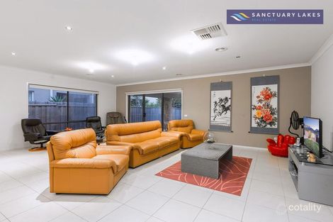 Property photo of 8 Bayside Drive Point Cook VIC 3030