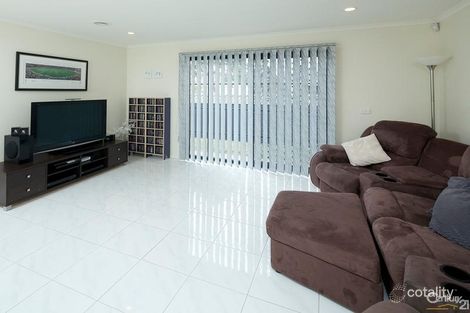 Property photo of 1 Cider Link Pakenham VIC 3810