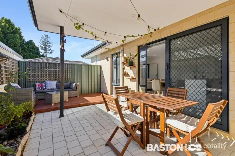 Property photo of 2/33 Boundary Road St James WA 6102