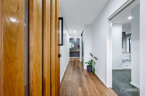 Property photo of 40 Rogers Road Googong NSW 2620