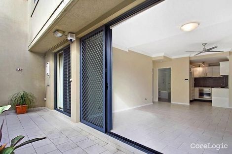 Property photo of 8/187-189 Albany Street Point Frederick NSW 2250