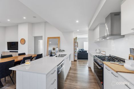 Property photo of 23 Crown Drive Fraser Rise VIC 3336