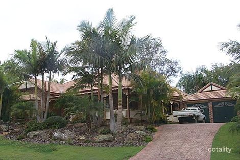 24 Breadsell St, Carindale, QLD 4152