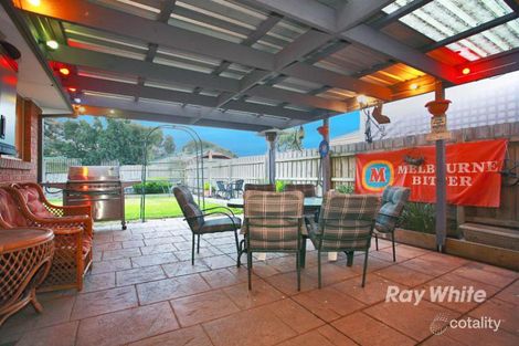 Property photo of 11 Jaye Place Cranbourne West VIC 3977
