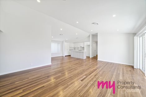 Property photo of 1/7 Howard Loop Oran Park NSW 2570