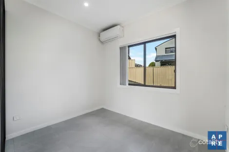 Property photo of 18 Gundagai Crescent Wakeley NSW 2176