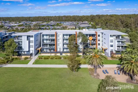 201/98 Lakeside Pde, Jordan Springs, NSW 2747