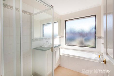 Property photo of 8 Conservatory Drive Burwood VIC 3125