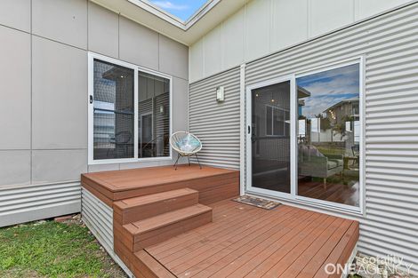 7 Horizon Ct, Nikenbah, QLD 4655