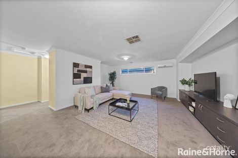 Property photo of 6 Errindura Place Caroline Springs VIC 3023