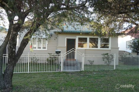 Property photo of 10 Roxburgh Street Stockton NSW 2295