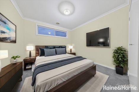 Property photo of 6 Errindura Place Caroline Springs VIC 3023